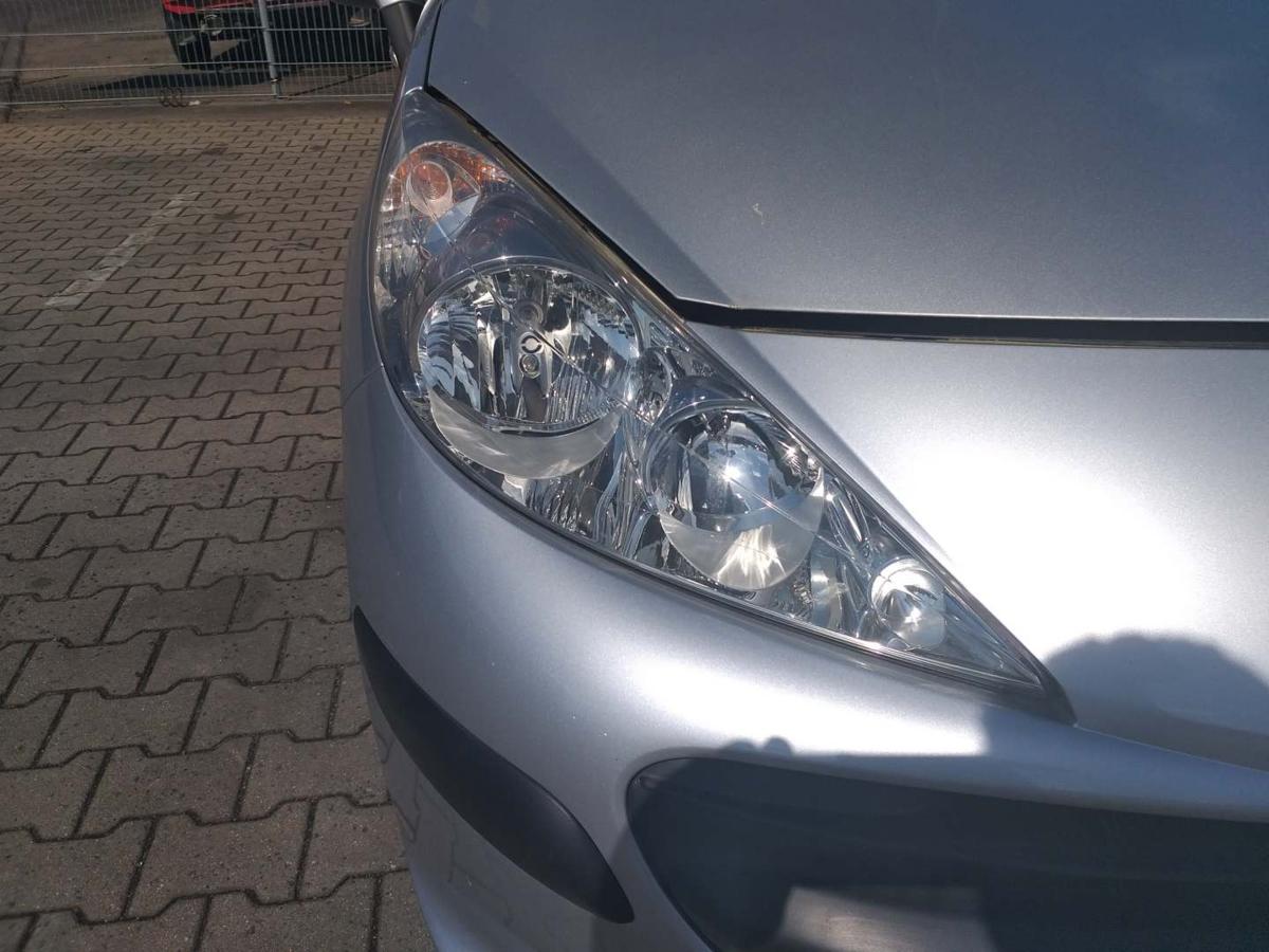 Peugeot 207 original Scheinwerfer vorn rechts Halogen Bj.2007